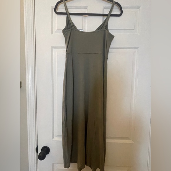 NWT sage green strappy wrap dress from Forever 21. - Picture 3 of 3
